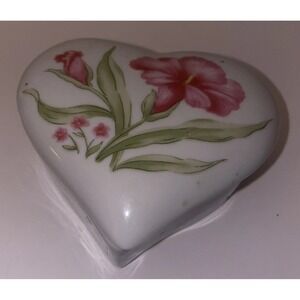 Heart shaped Ceramic Trinket Box w/ Flowers